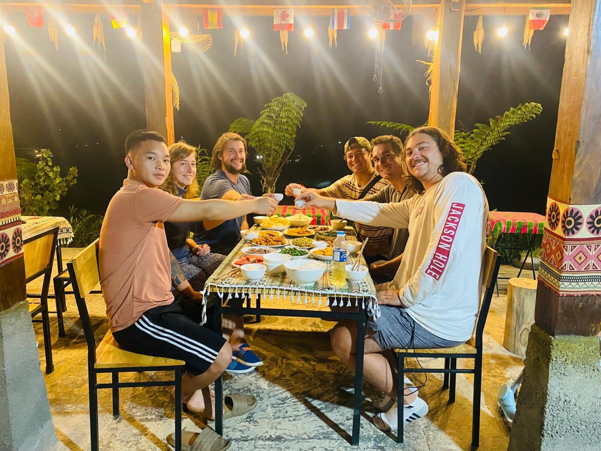 Du Gia Field View Homestay Làng Cac Eksteriør bilde