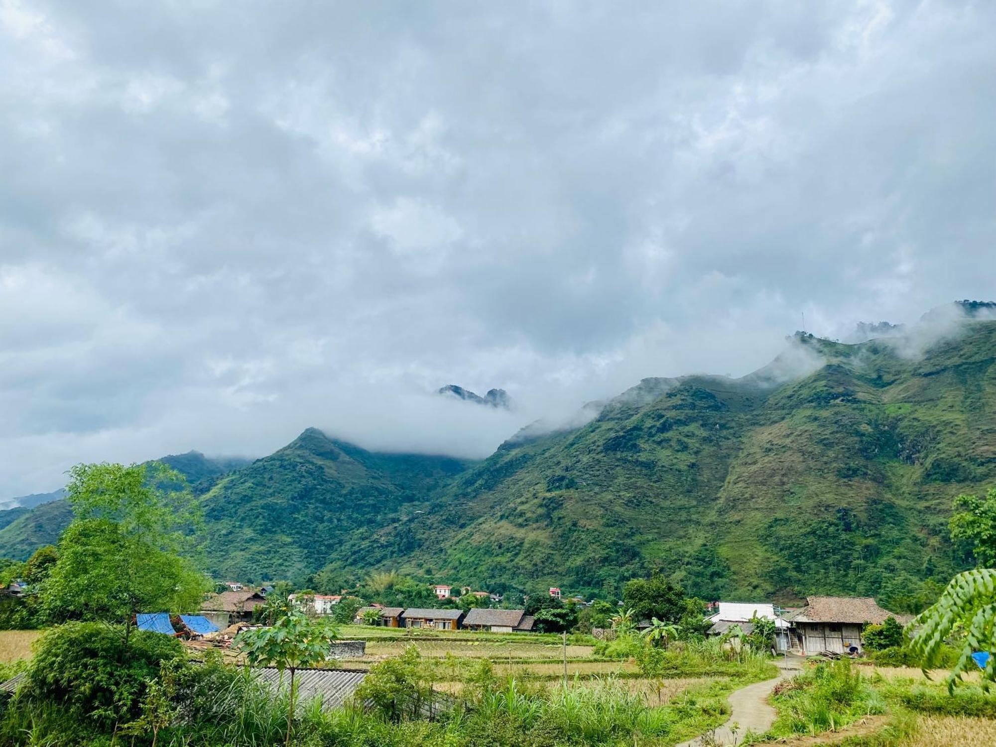 Du Gia Field View Homestay Làng Cac Eksteriør bilde