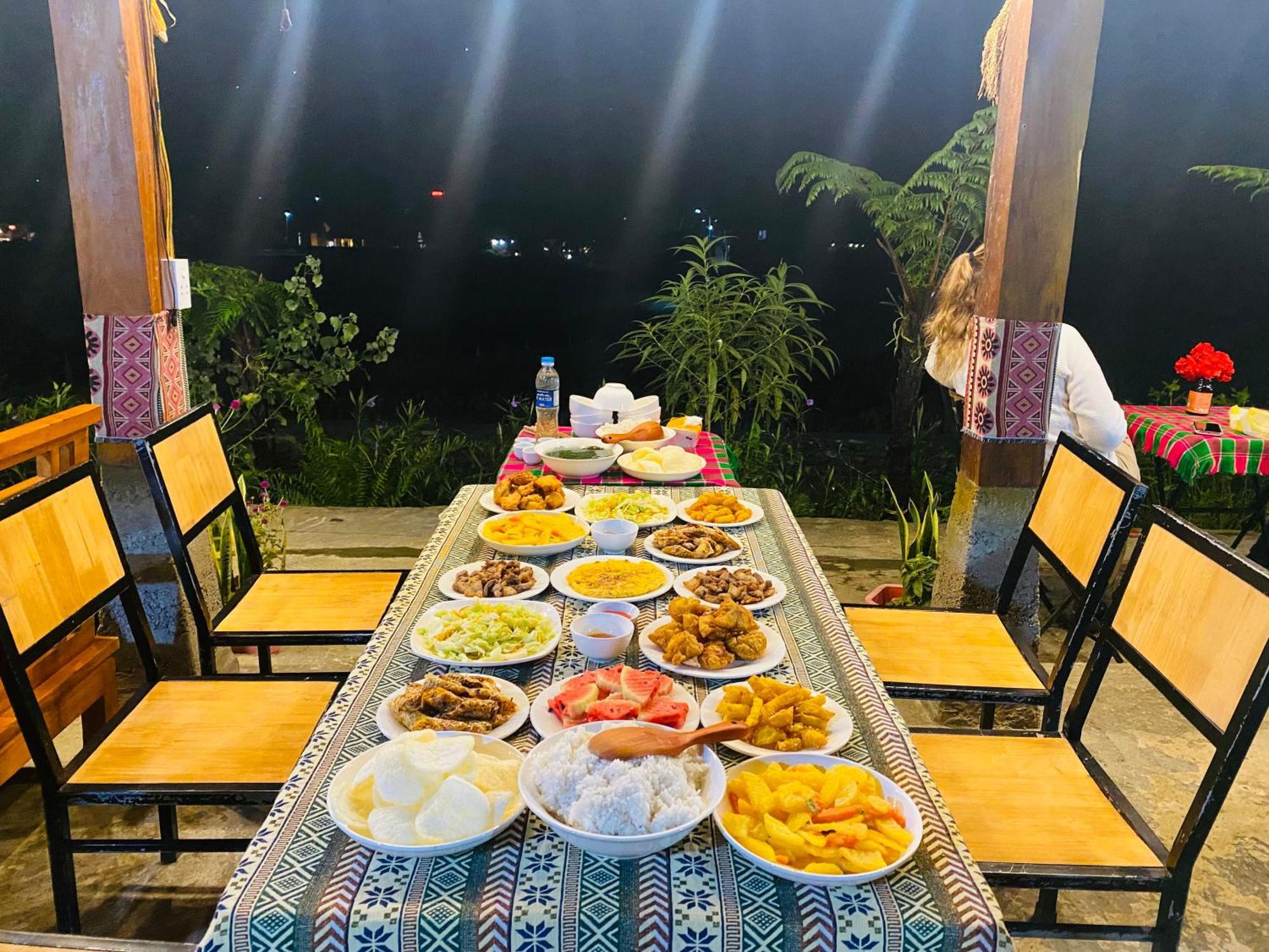Du Gia Field View Homestay Làng Cac Eksteriør bilde