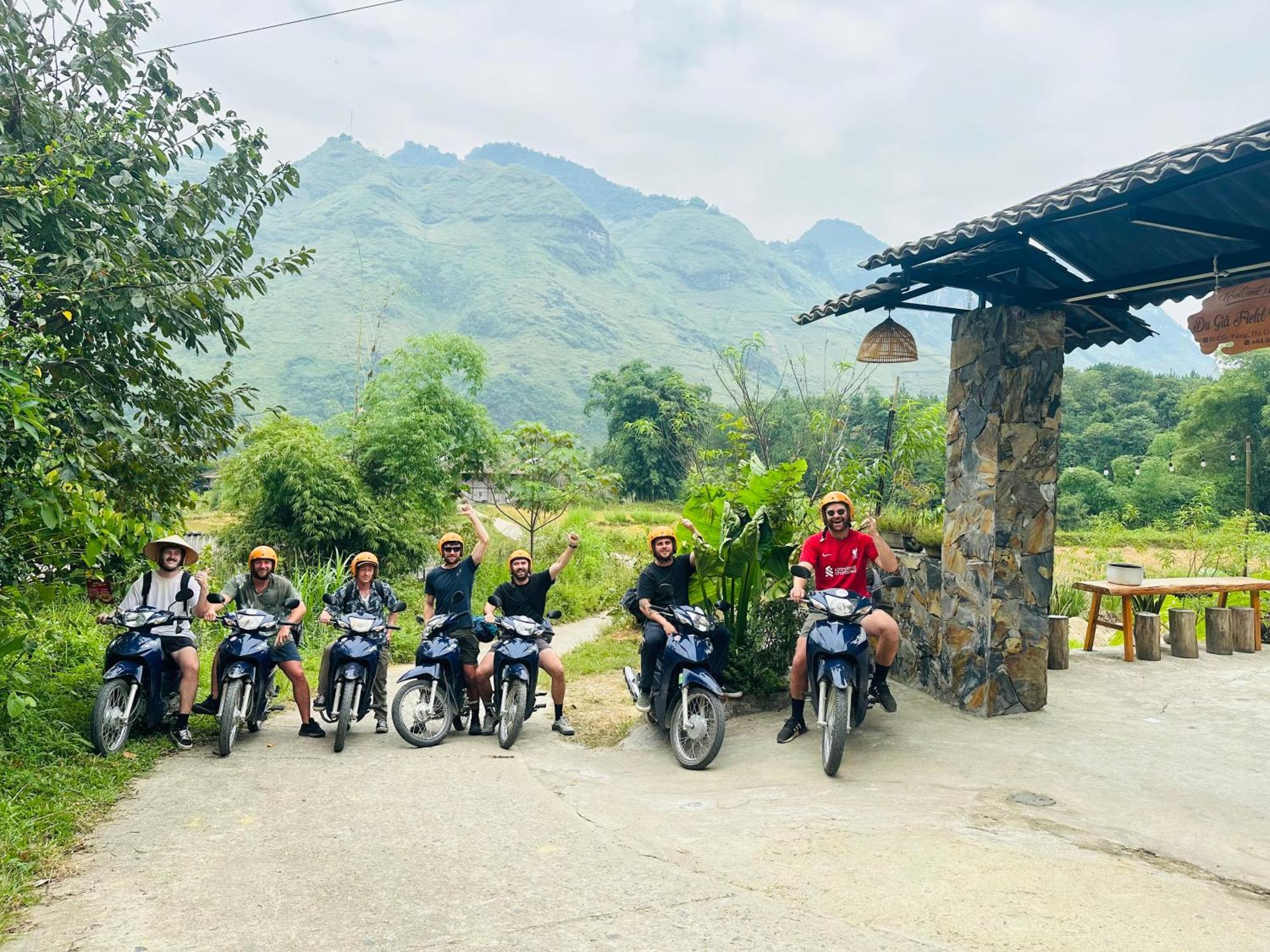 Du Gia Field View Homestay Làng Cac Eksteriør bilde